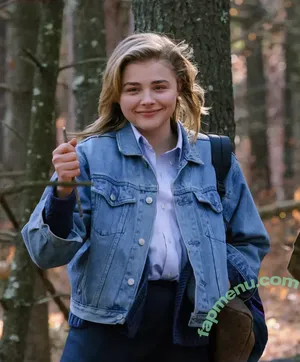 Chloë Grace Moretz / chloegmoretz nude photo #1421