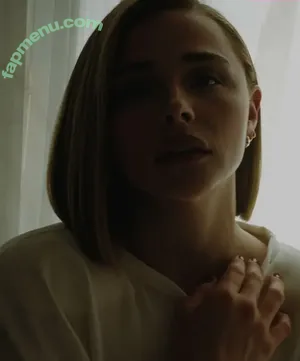 Chloë Grace Moretz / chloegmoretz nude photo #1430