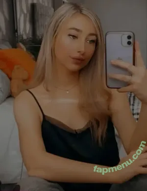 Chlo & Matt / chlo.mayy / chloandmatt nude photo #0025