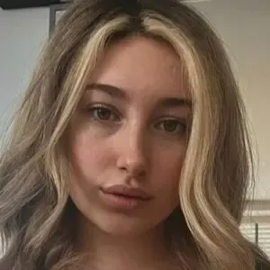 chloandmatt / chlo.mayy nude photo #0004