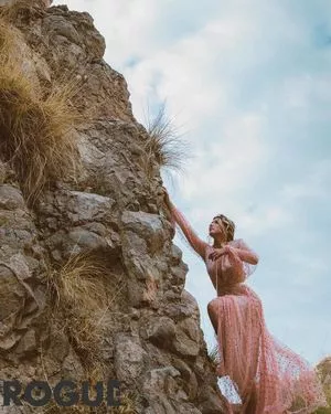 Chloe Bennet / chloebennet nude photo #0029