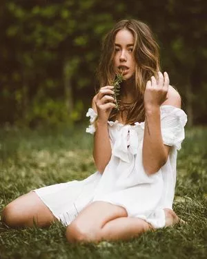 Chloe Bennet / chloebennet nude photo #0050