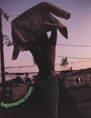 Chloe Bennet / chloebennet nude photo #0843