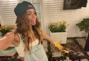 Chloe Bennet / chloebennet nude photo #0858