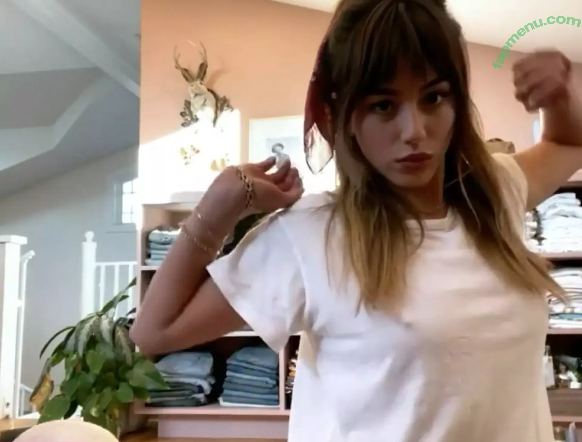Chloe Bennet nude photo #0009 (chloebennet)