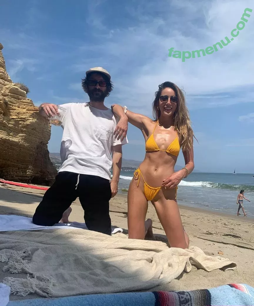 Chloe Bennet nude photo #0048 (chloebennet)