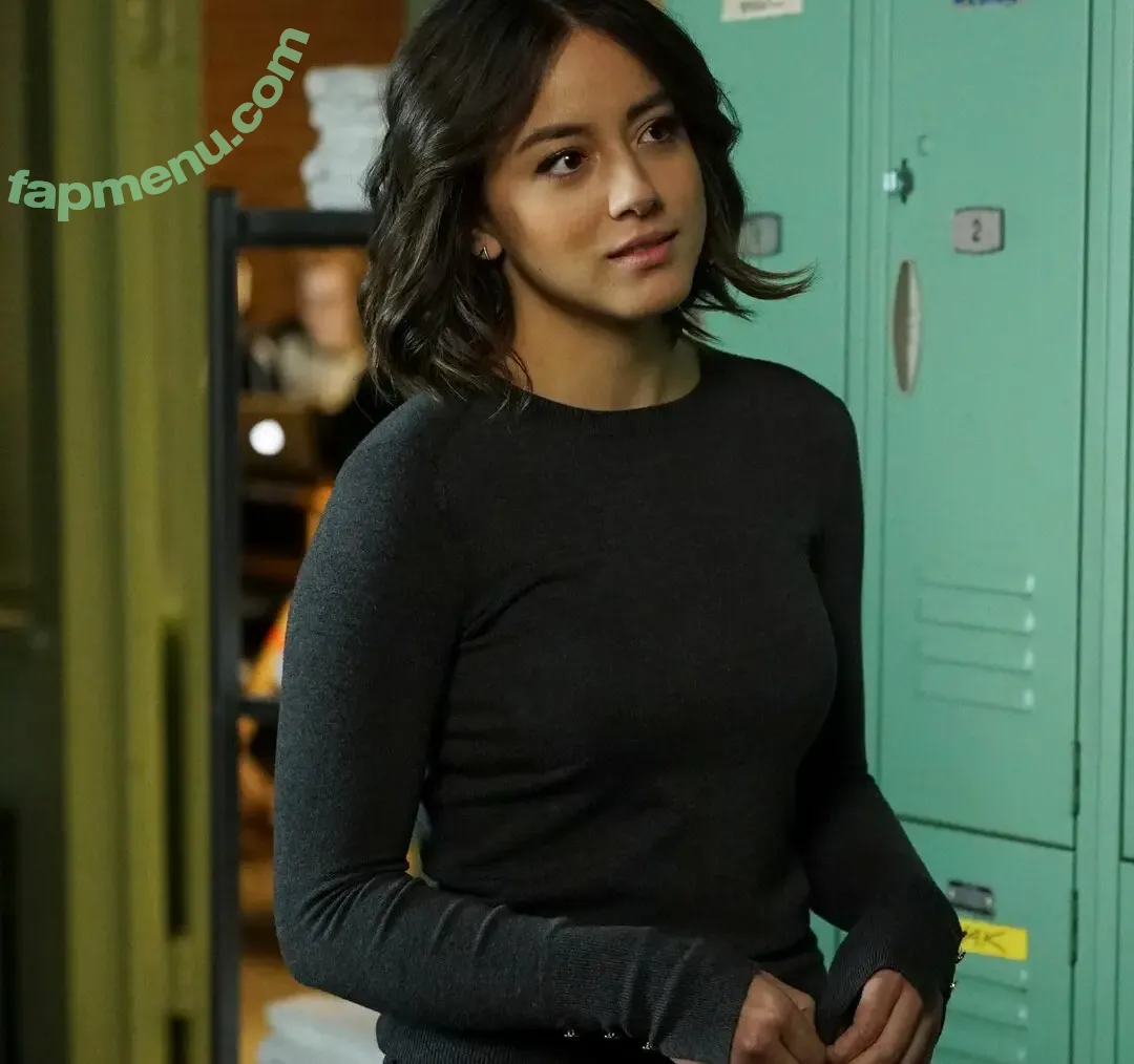 Chloe Bennet nude photo #0867 (chloebennet)