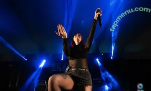 Chloe Drinkwater / AllThingsSkarlett / Skarlett Riot Singer / skarlett_sr nude photo #0030