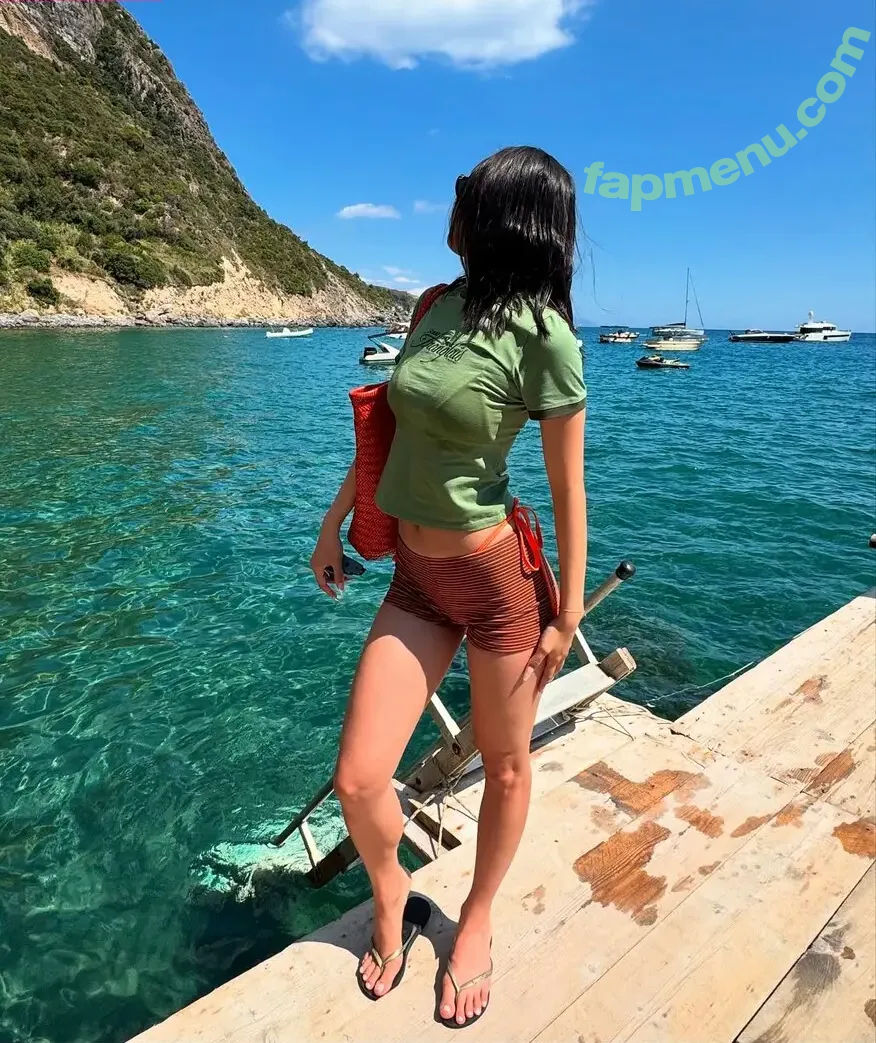 Chloë Gervais nude photo #0060 ( / Chloé Gervais / chloe_gervais)