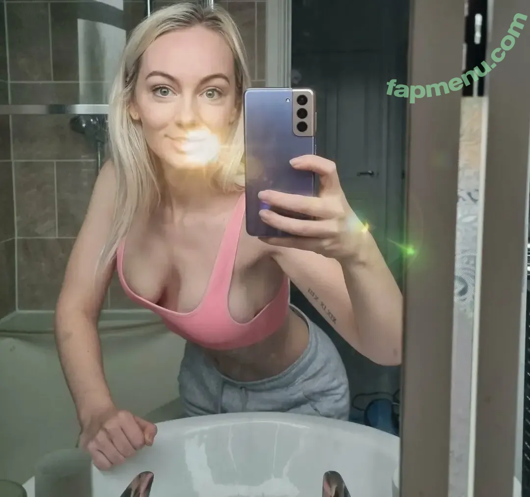 Chloe Hill nude photo #0022 (realchloeehill)