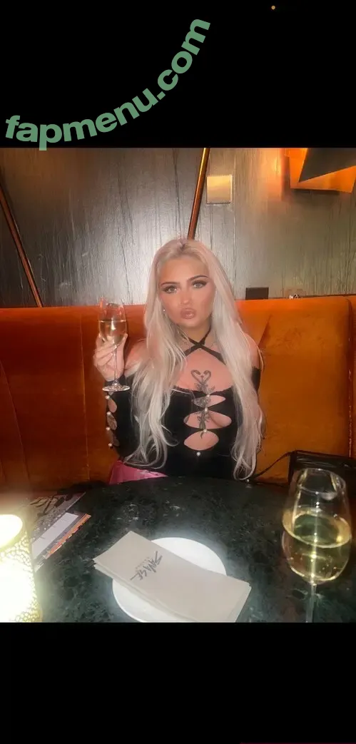 Chloe May nude photo #0008 (Chlo.mayy / brideyxxx / chloandmatt)