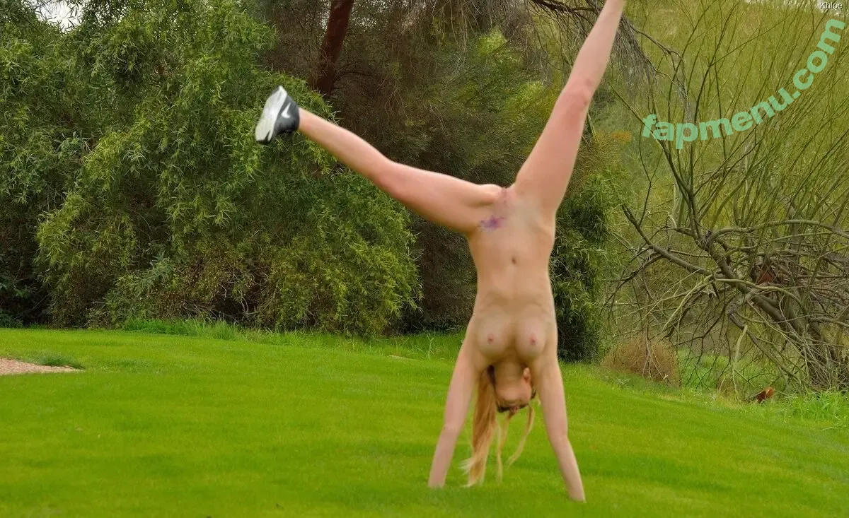 Chloe Scott nude photo #0021 (chloeescott_ / scottchloe)