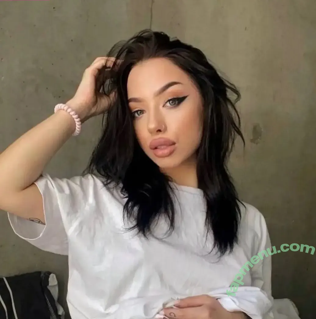Chloe XO nude photo #0006 (Xoxo chloe / xo.chloe.xo)