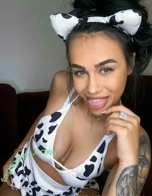 chloeebu / chloebbbb nude photo #0013