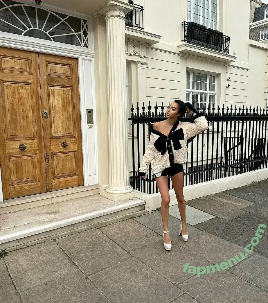 chloekhan nude photo #0136 (chloe.khan)
