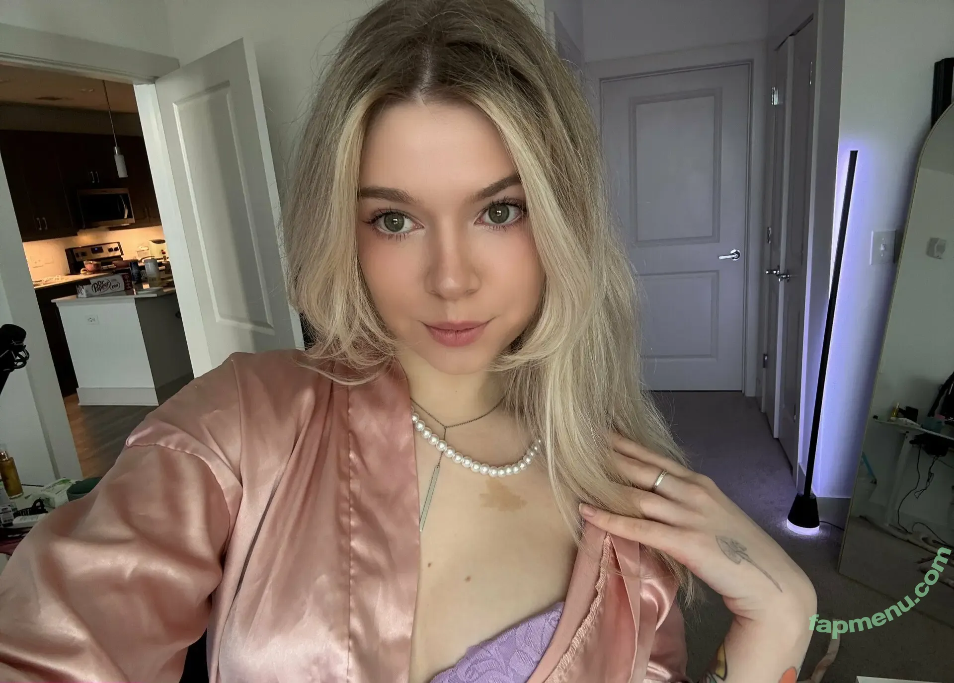 chloepixel nude photo #0025 (chloegam3r)