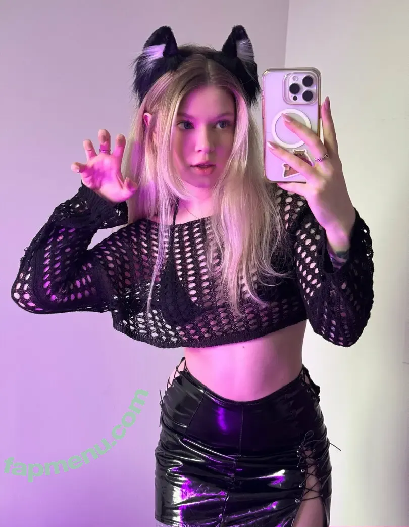 chloepixel nude photo #0033 (chloegam3r)