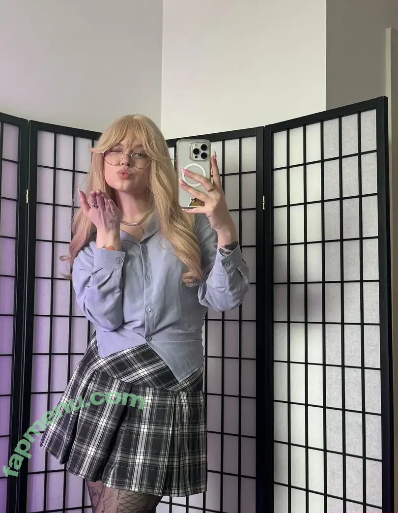 chloepixel nude photo #0047 (chloegam3r)