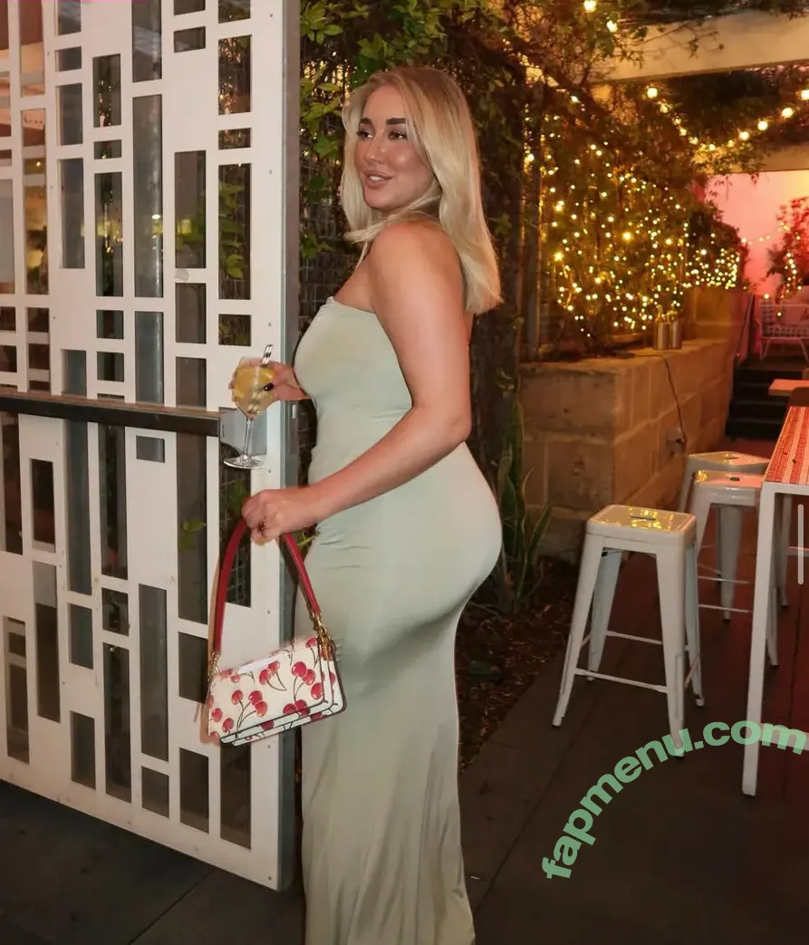 chloetharle nude photo #0003 (chloetharle)