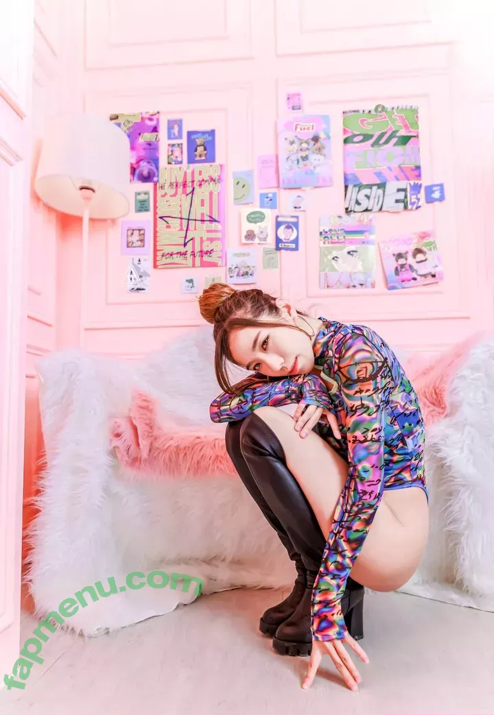 Chopperting nude photo #0294 (chopperyuting / 張宇婷)