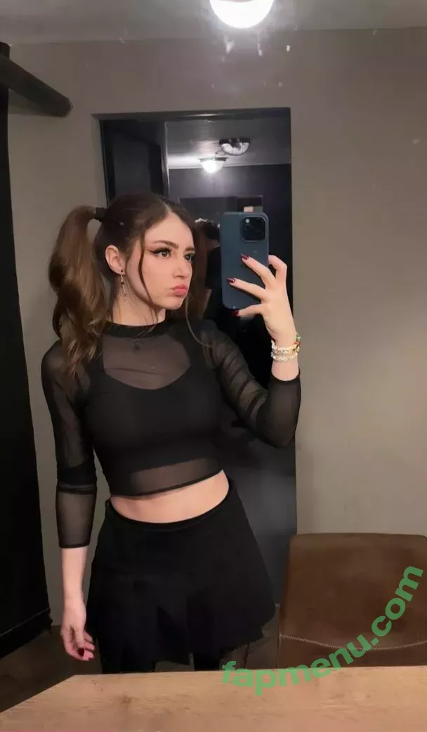 Chrissy Costanza nude photo #0014 (chrissycostanza)