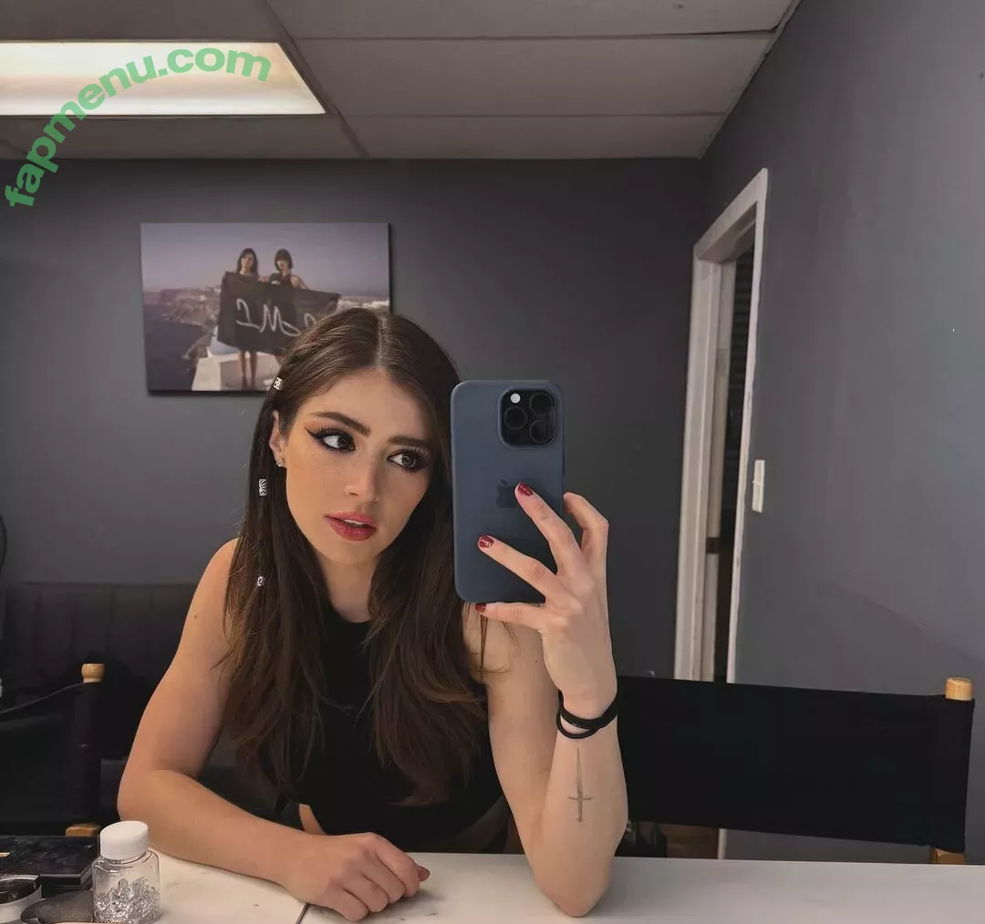 Chrissy Costanza nude photo #0077 (chrissycostanza)