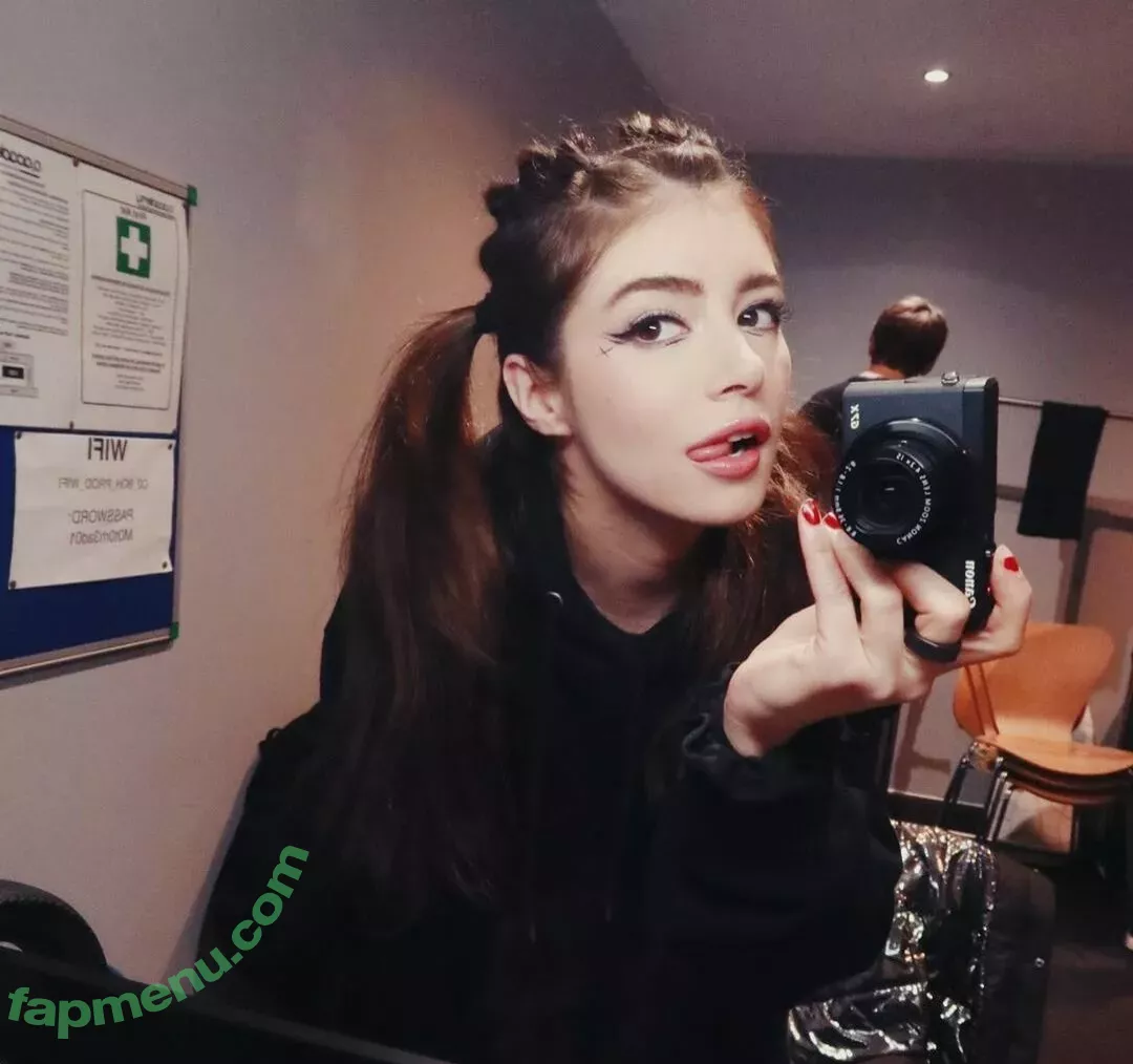 Chrissy Costanza nude photo #0099 (chrissycostanza)