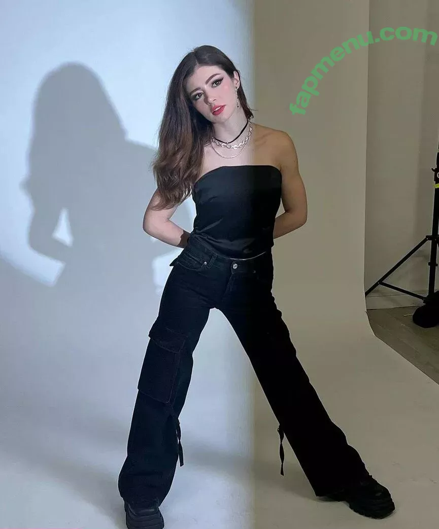 Chrissy Costanza nude photo #0210 (chrissycostanza)