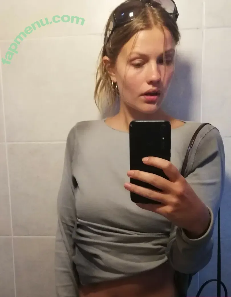 Christiane F nude photo #0007 (isa_m_2001)