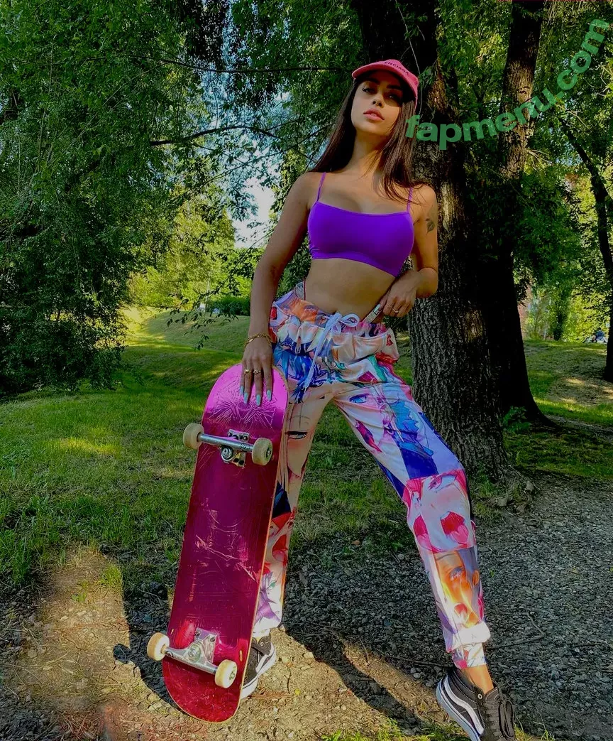Christina Bertevello nude photo #0011 (christina.bertevello / christinabertevello)