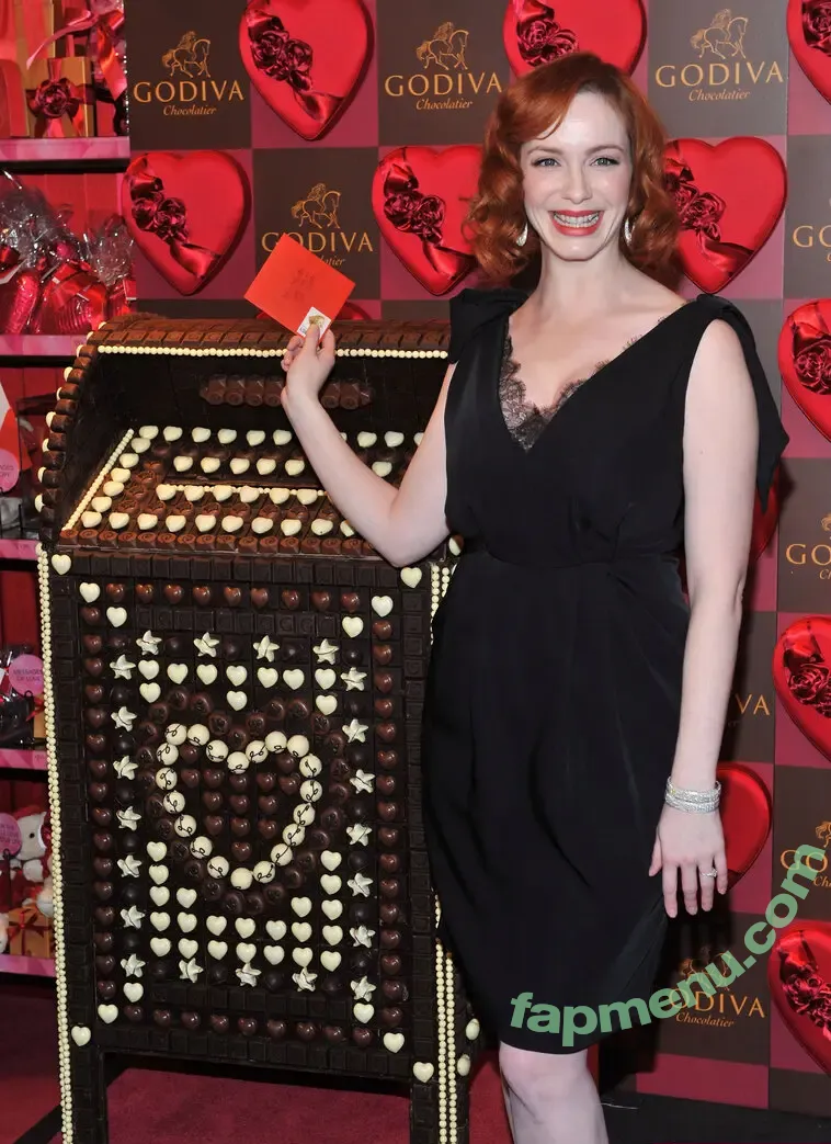 Christina Hendricks nude photo #2061 (actuallychristinahendricks)