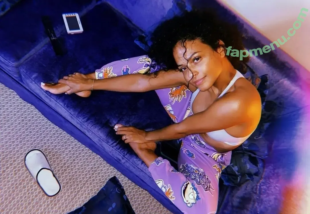 Christina Milian nude photo #1515 (christinamilian / kacytgirl)