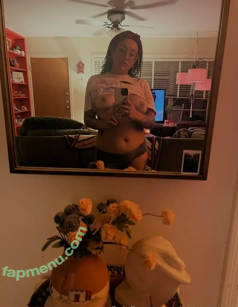 Christina Parrish nude photo #0144 (lilbirdkiller / lilbite)