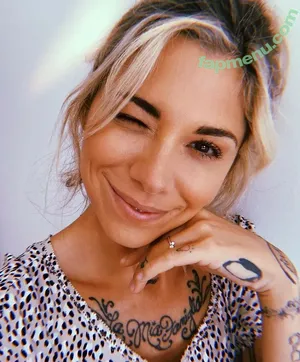 Christina Perri / christinaperri nude photo #0001