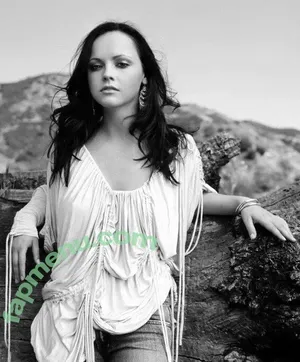 Christina Ricci / ChristinaRicci / riccigrams nude photo #0632
