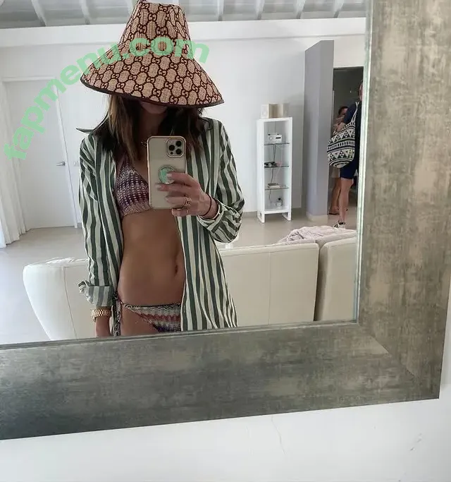 Christine Evangelista nude photo #0008 (christineevangelista)