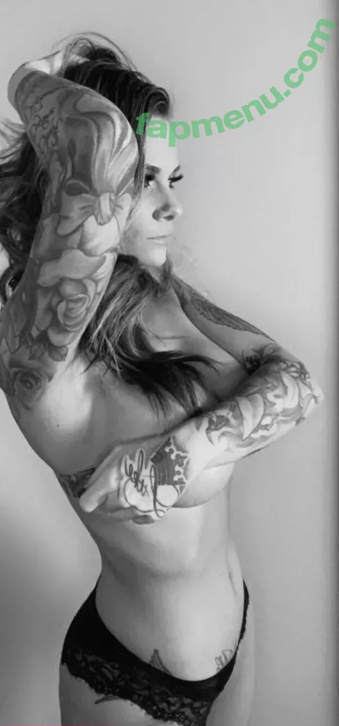chroniclesofatiredassmom nude photo #0037 (tattooedoutlaw16)