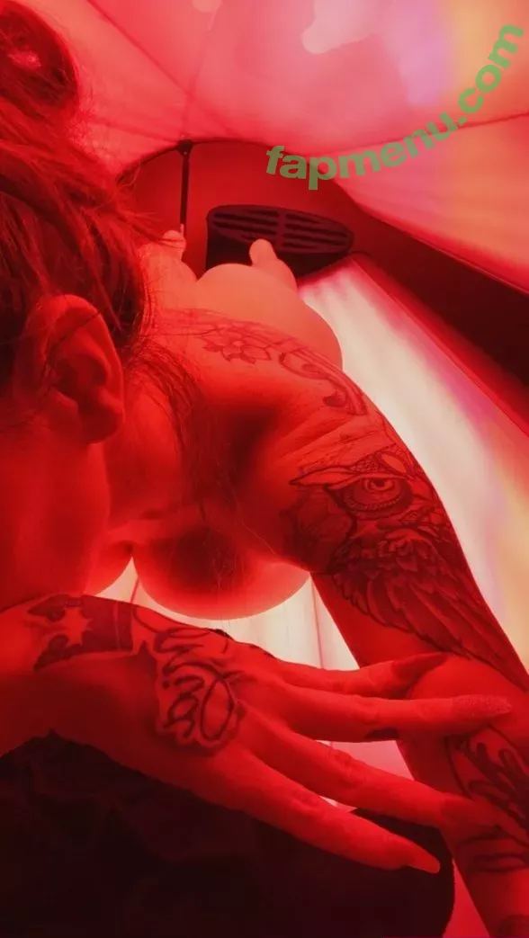 chroniclesofatiredassmom nude photo #0081 (tattooedoutlaw16)
