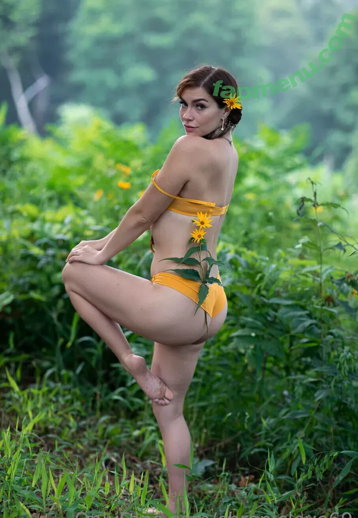 Chroniclove nude photo #0089 (Chroniclove69 / marleyschroniclove)