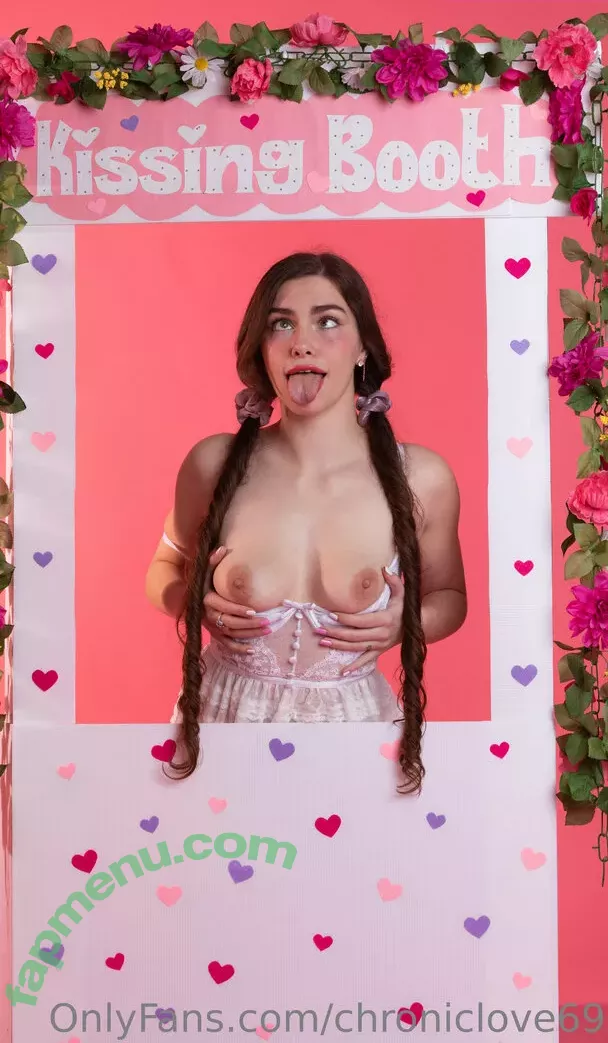 Chroniclove nude photo #0106 (Chroniclove69 / marleyschroniclove)