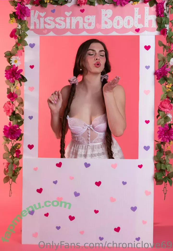 Chroniclove nude photo #0109 (Chroniclove69 / marleyschroniclove)