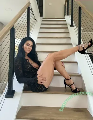 CinsationalJenn nude photo #0003