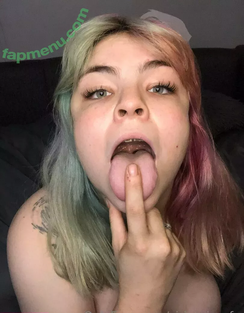 ciricesinssfw nude photo #0075 (ficcew_s)