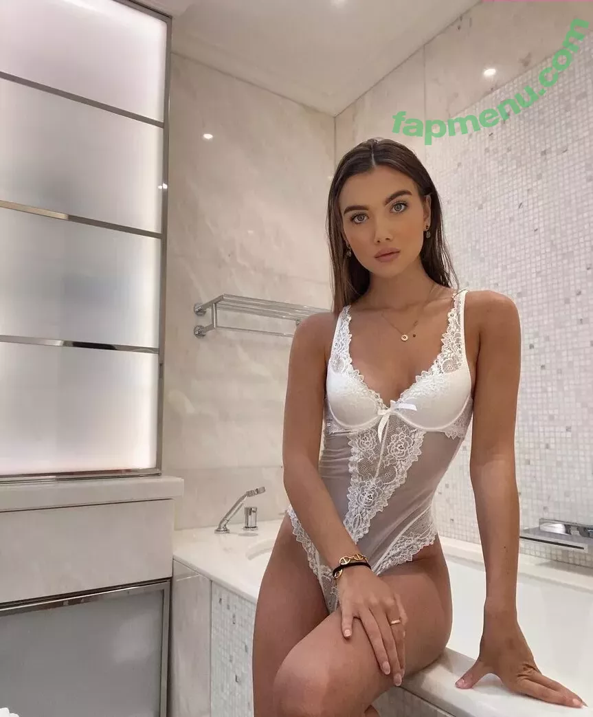 Claire Molin nude photo #0073 (claire_moulin / claireemoliniiii)