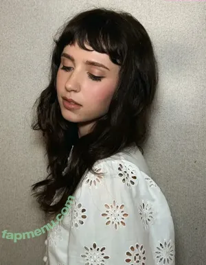 Clairo / Claire Cottrill nude photo #0238