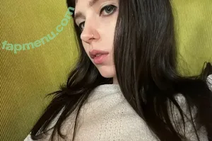 Clairo / Claire Cottrill nude photo #0239