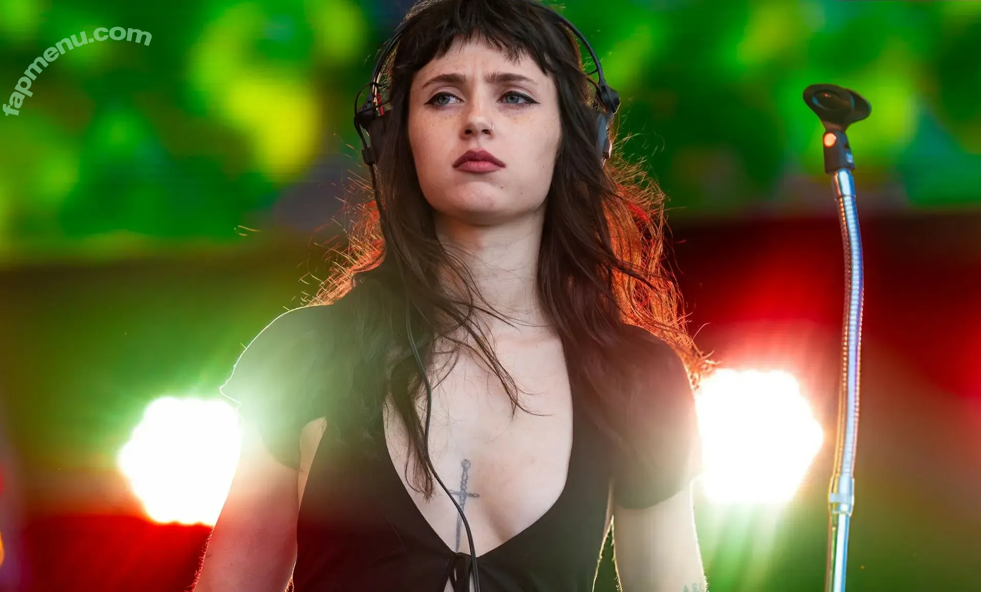Clairo nude photo #0216 (Claire Cottrill)