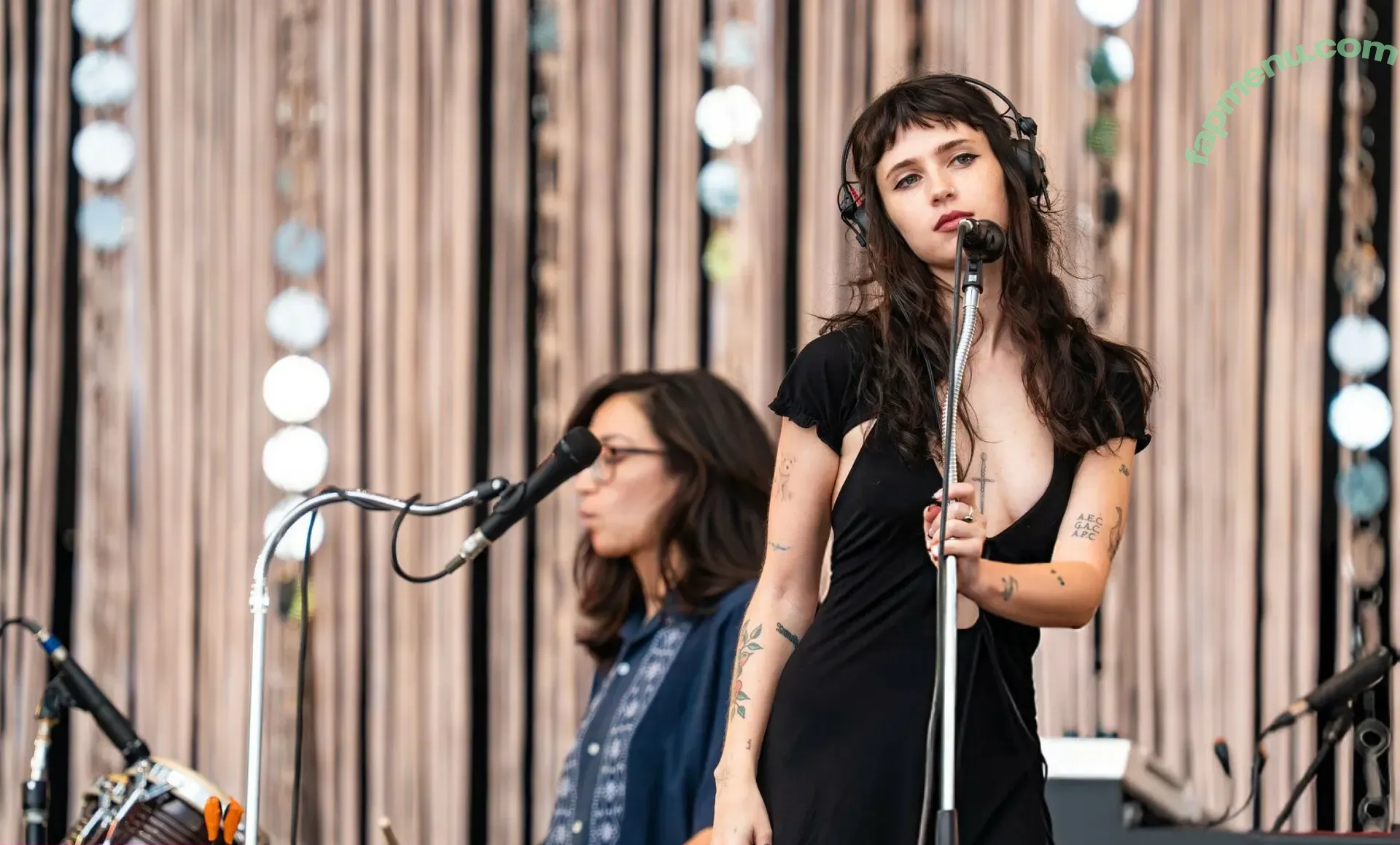 Clairo nude photo #0219 (Claire Cottrill)