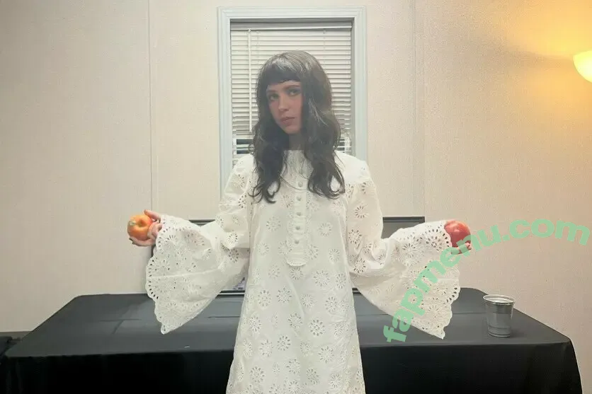 Clairo nude photo #0235 (Claire Cottrill)