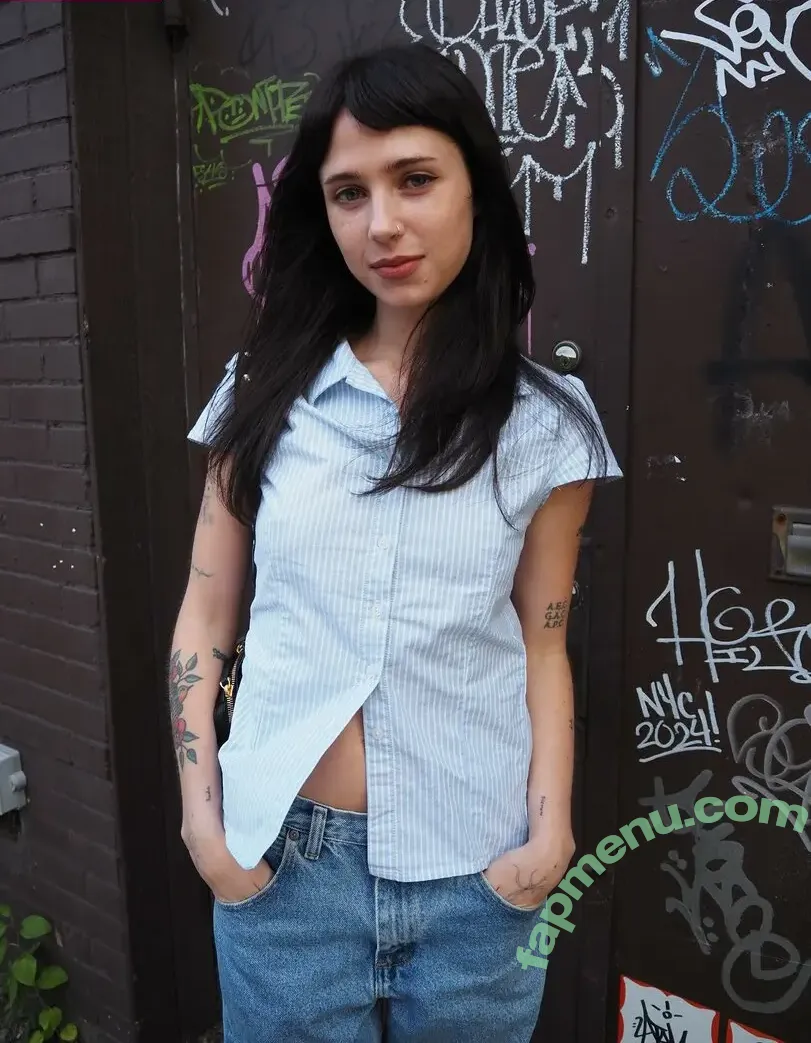 Clairo nude photo #0269 (Claire Cottrill)